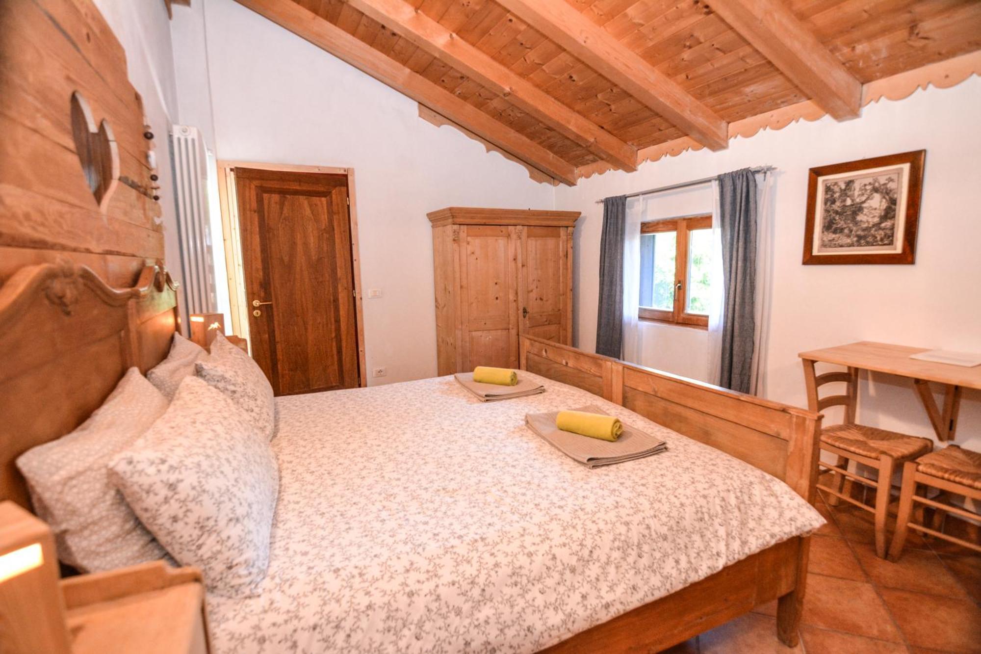 Agritur Airone Bed & Camping Levico Terme Room photo